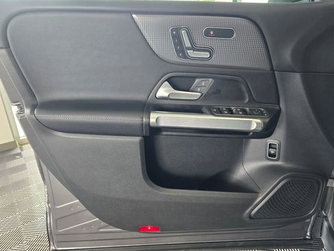 Used 2023 Mercedes-Benz GLB 250 4MATIC image 21