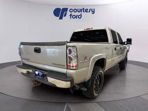 Used 2005 Chevrolet Silverado 2500 LS w/ Heavy-Duty Power Package image 7