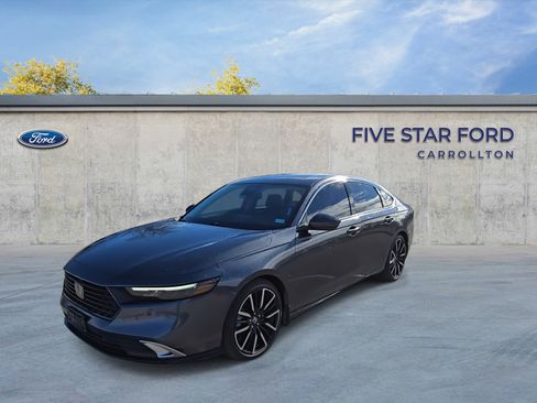 Used 2023 Honda Accord Touring image 4