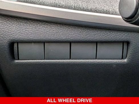 Certified 2025 Nissan Kicks SV AWD/4WD image 19