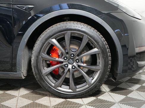 Used 2022 Tesla Model Y Performance image 36