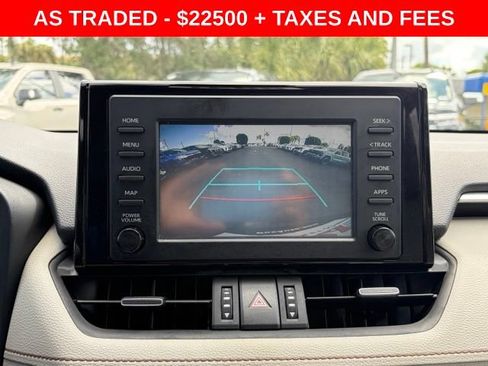 Used 2019 Toyota RAV4 XLE Premium FWD image 25