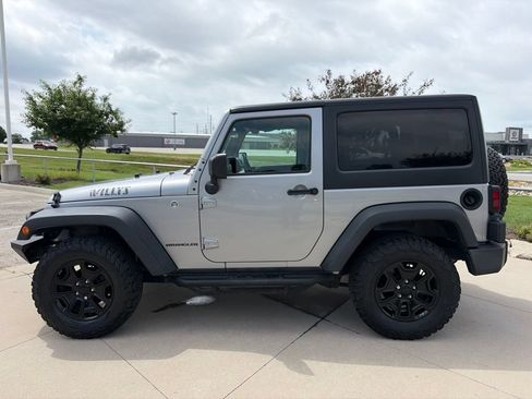 Used 2017 Jeep Wrangler Sport AWD/4WD image 5