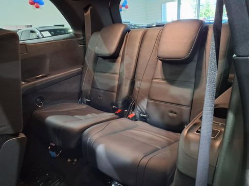 Used 2023 Mercedes-Benz GLS 580 4MATIC image 19