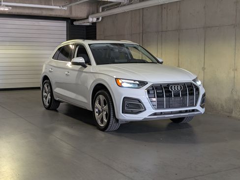 Used 2021 Audi Q5 Premium Plus w/ Premium Plus Package AWD/4WD image 11