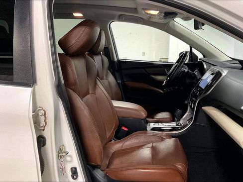 Used 2019 Subaru Ascent Touring w/ Popular Package #3 AWD/4WD image 9