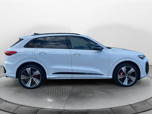 New 2025 Audi SQ5 Premium Plus image 8