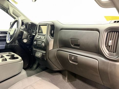 Used 2019 Chevrolet Silverado 1500 Custom w/ Custom Value Package AWD/4WD image 19