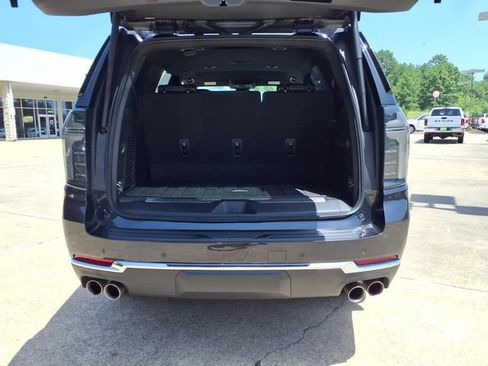 Used 2025 Chevrolet Tahoe Premier AWD/4WD image 20