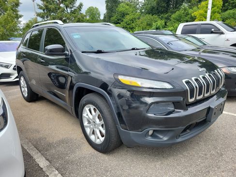 Used 2016 Jeep Cherokee Latitude AWD/4WD image 1
