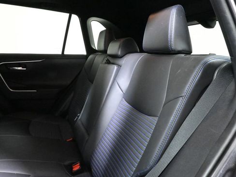 Used 2020 Toyota RAV4 XSE AWD/4WD image 5