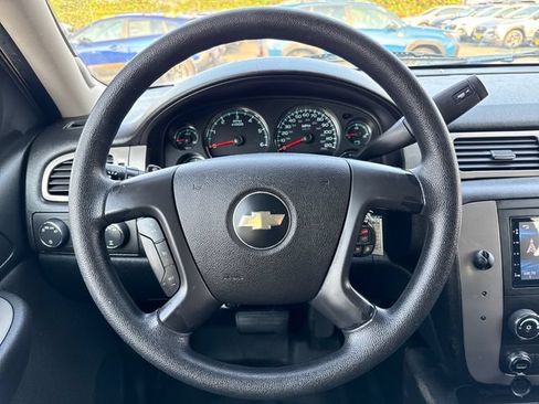 Used 2009 Chevrolet Tahoe 4WD w/ Skid Plate Package image 19