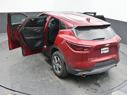 Used 2025 Chevrolet Blazer LT image 65