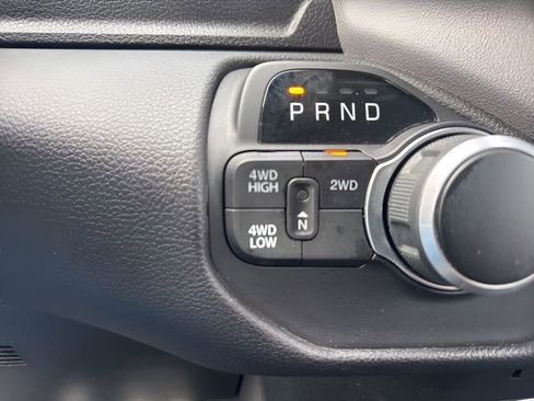 Used 2024 RAM 2500 Big Horn w/ Bed Utility Group image 21