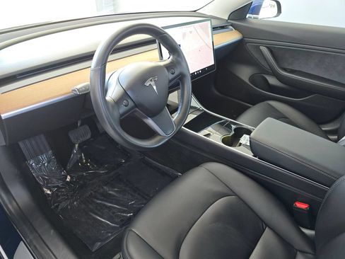 Used 2018 Tesla Model 3 Long Range RWD image 10