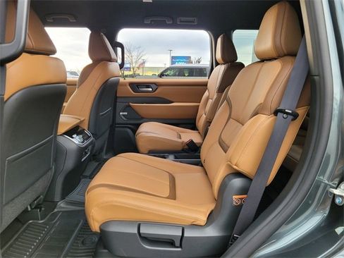 New 2026 Nissan Armada SL w/ Captain's Chari Seat Package image 10