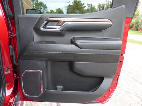 Used 2024 Chevrolet Silverado 1500 RST AWD/4WD image 39