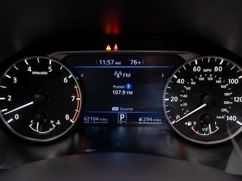 Used 2024 Nissan Altima 2.5 SR FWD image 21