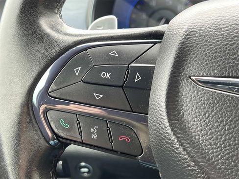 Used 2015 Chrysler 200 S image 21