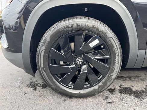 New 2026 Volkswagen Atlas Cross Sport SE image 4