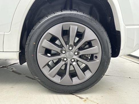 Used 2020 Jeep Cherokee High Altitude AWD/4WD image 26