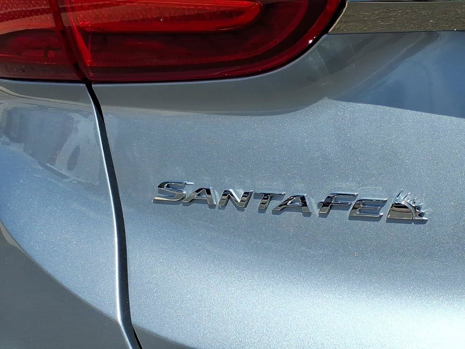Used 2020 Hyundai Santa Fe Limited w/ Cargo Package FWD image 17