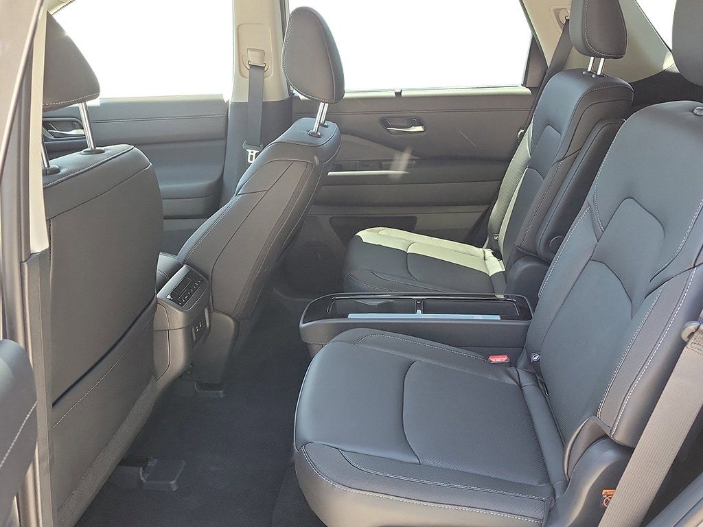 New 2026 Nissan Pathfinder SL w/ SL Premium Package AWD/4WD image 24