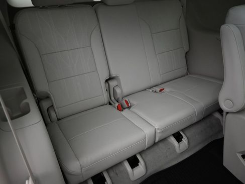 New 2026 Buick Enclave Avenir w/ Super Cruise Package image 10