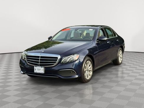 Used 2020 Mercedes-Benz E 350 4MATIC Sedan image 3