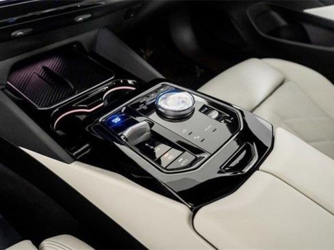 Used 2025 BMW i5 xDrive40 w/ M Sport Package AWD/4WD image 61