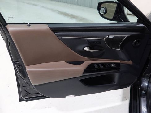 Used 2022 Lexus ES 350 Ultra Luxury w/ Accessory Package 2 FWD image 33