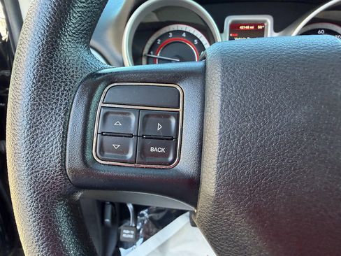 Used 2020 Dodge Journey SE image 29