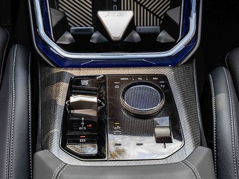 Used 2025 BMW X3 xDrive30i w/ Premium Package image 13