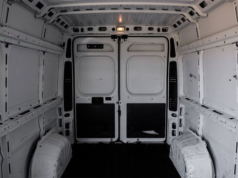 Used 2021 RAM ProMaster 2500 w/ Convenience Group image 35