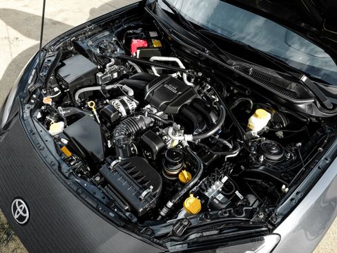 Used 2024 Toyota GR86 RWD image 41