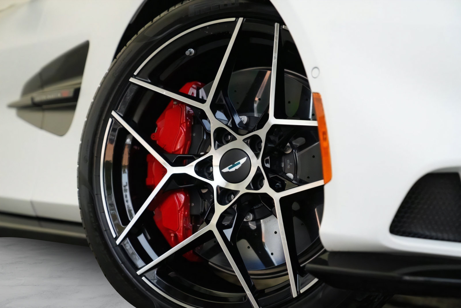 New 2026 Aston Martin Vanquish Convertible RWD image 57