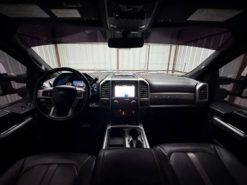Used 2019 Ford F250 Platinum w/ Platinum Ultimate Package image 18