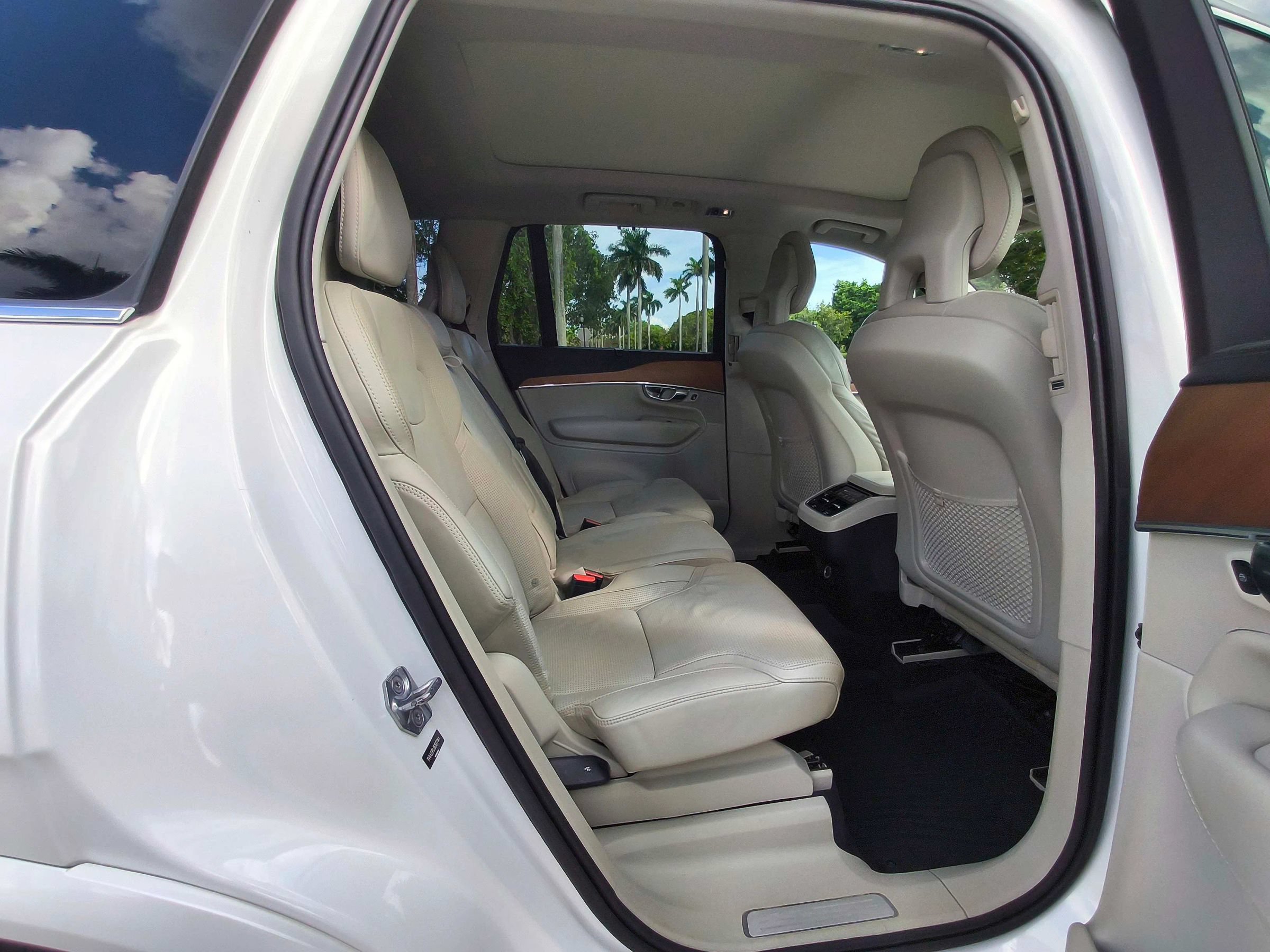 Used 2016 Volvo XC90 T6 Inscription AWD/4WD image 18