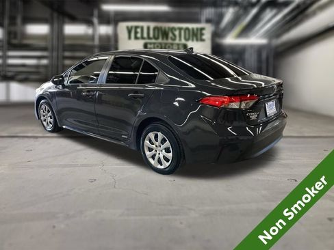 Used 2024 Toyota Corolla LE AWD/4WD image 2