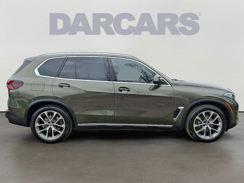 Used 2024 BMW X5 xDrive40i w/ Premium Package image 7