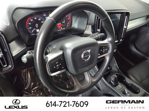 Used 2019 Volvo XC40 T5 Momentum AWD/4WD image 18