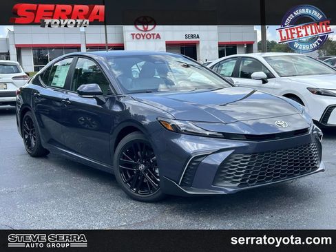 New 2026 Toyota Camry SE FWD image 1