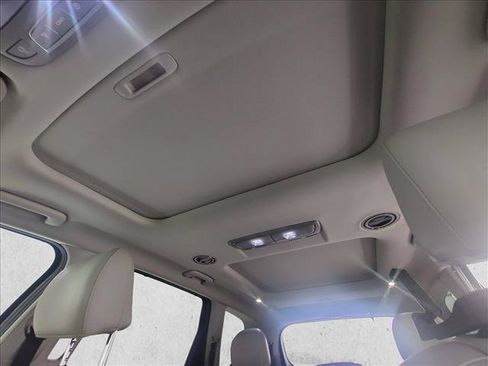 Used 2020 Kia Telluride SX FWD image 16
