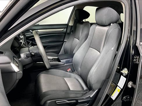 Used 2018 Honda Accord LX image 8
