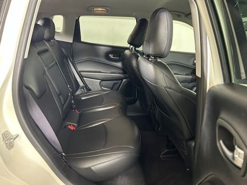 Used 2019 Jeep Compass Latitude w/ Cold Weather Group AWD/4WD image 26