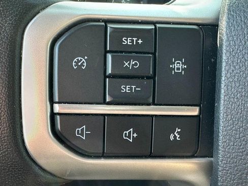 Used 2024 Ford Expedition Max XLT image 21