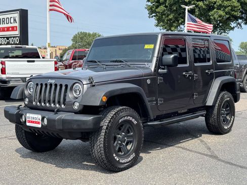 Used 2016 Jeep Wrangler Unlimited Sport AWD/4WD image 3