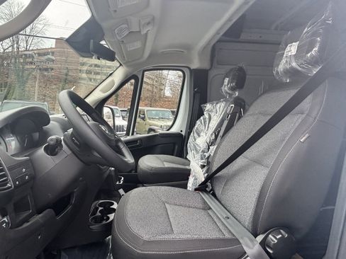 Used 2025 RAM ProMaster 2500 w/ Safety Group image 14