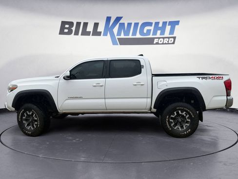 Used 2016 Toyota Tacoma TRD Off-Road w/ Towing Package AWD/4WD image 2
