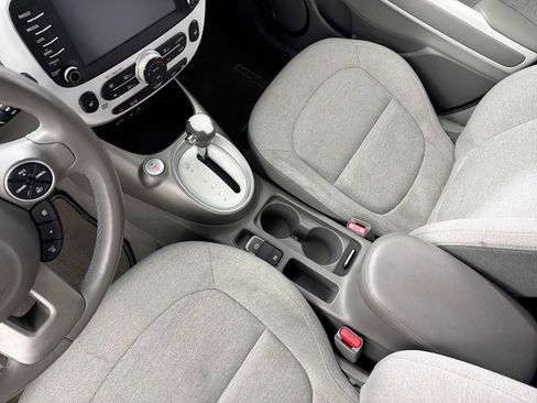 Used 2015 Kia Soul EV image 21